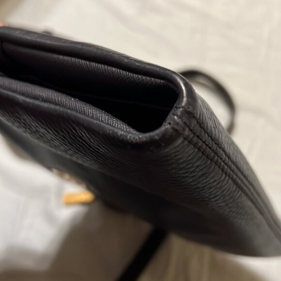 Navy blue lightweight small Michael kors crossbody or shoulder bag - Picture 9 of 10